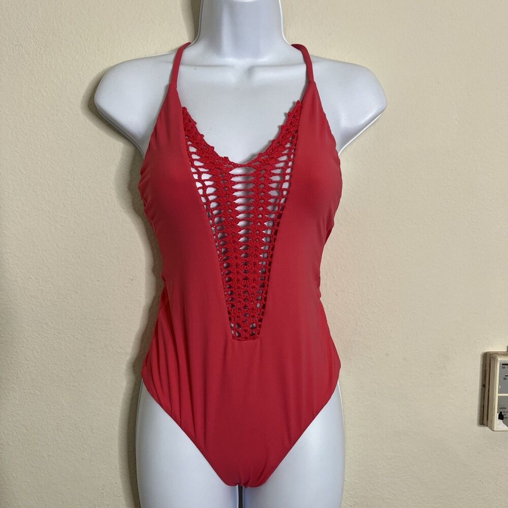 Billabong One Piece Crochet Cross Cross Salmon Pink Front Detail Swimsuit SZ M